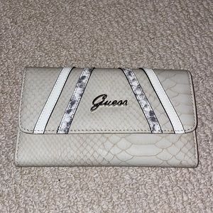 Brand New - Guess Wallet